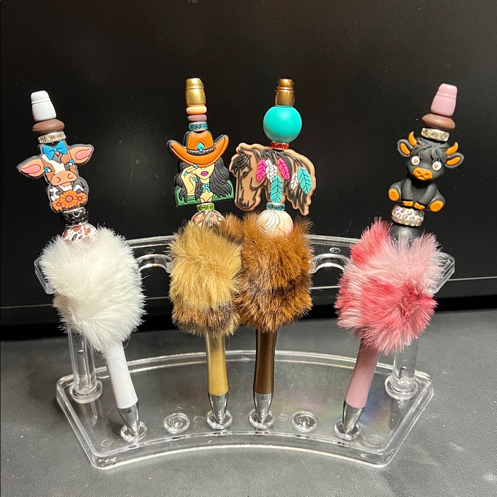 Western Themed furry Pen set White, Brown, Multicolor